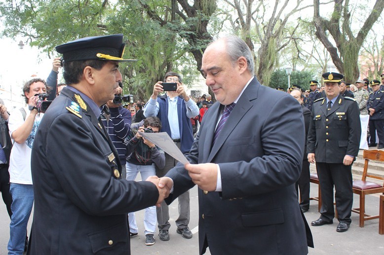 Acto_de_la_policia_(3)