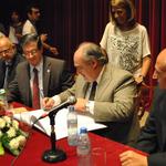 Firma_pacto_correntino_-_teatro_vera_(1)